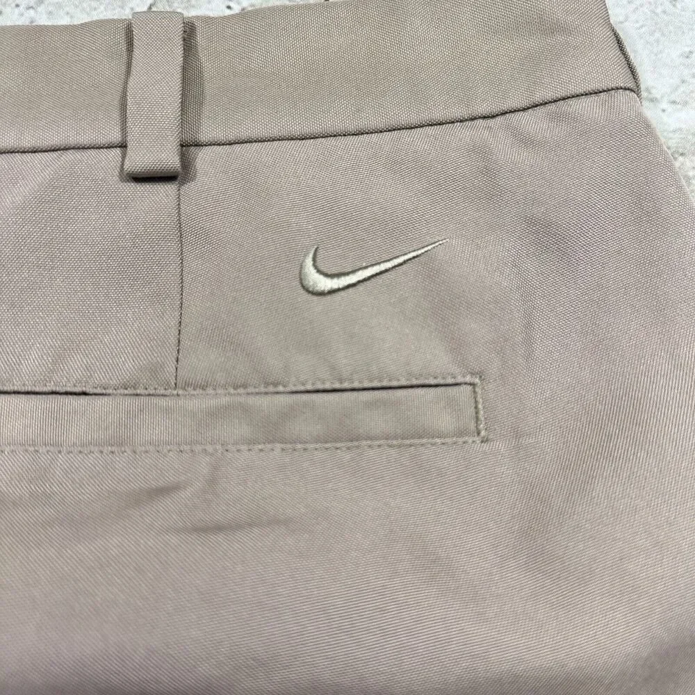 Nike Golf Shorts‎ Men's Sz.40 Beige Pleated Chino 5-pocket Active
